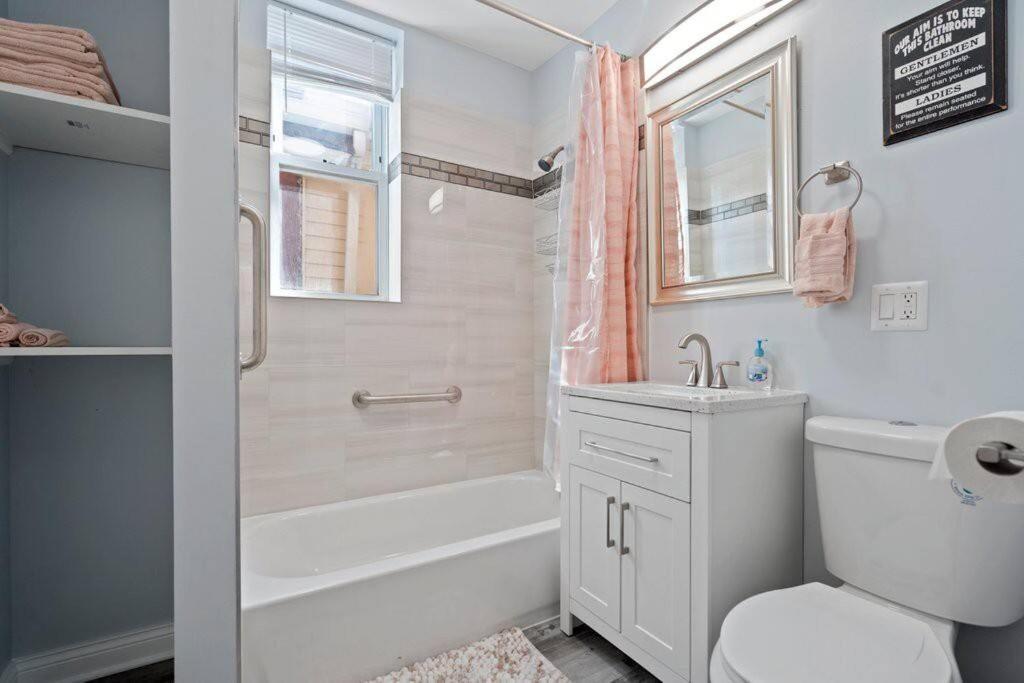 Newly Rehabbed Greystone With 2 Private Apartments, Backyard, Garage, Laundry, Close To Expressway Chicago Esterno foto