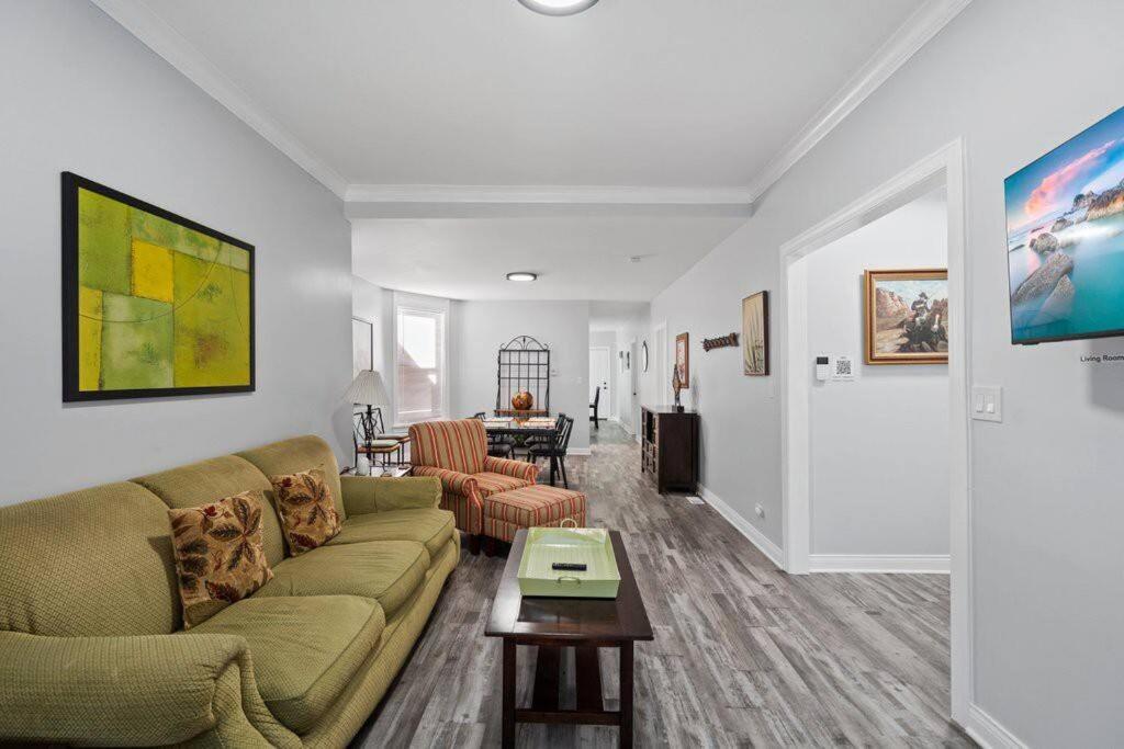Newly Rehabbed Greystone With 2 Private Apartments, Backyard, Garage, Laundry, Close To Expressway Chicago Esterno foto