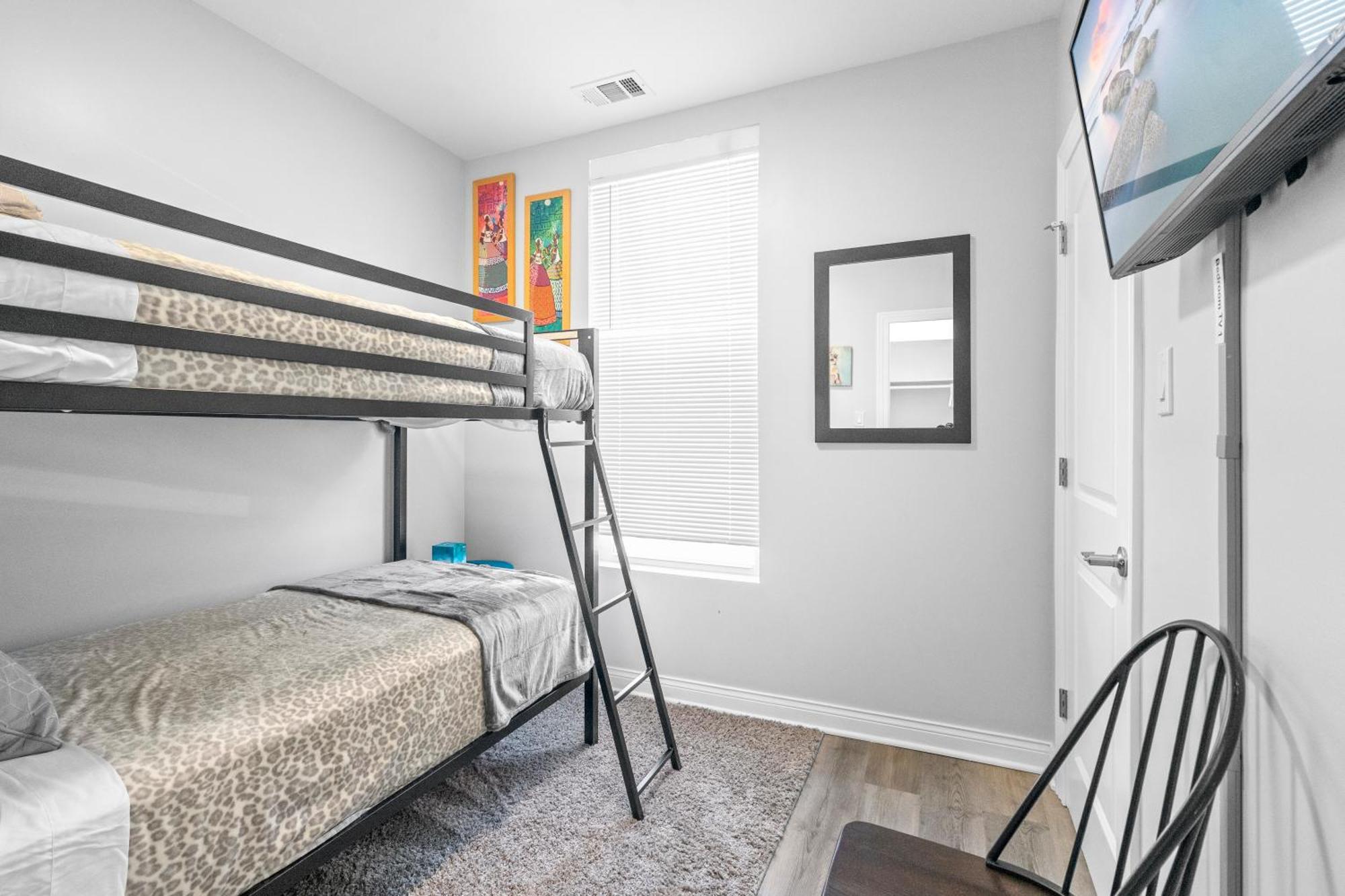 Newly Rehabbed Greystone With 2 Private Apartments, Backyard, Garage, Laundry, Close To Expressway Chicago Esterno foto